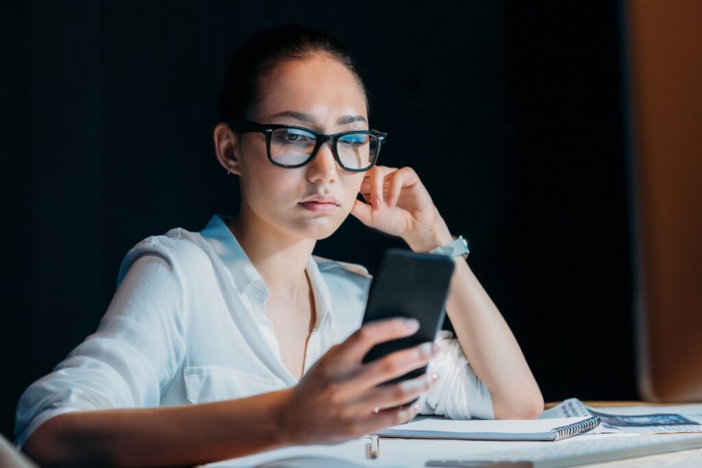 Quer acabar com o problema do absenteísmo na sua empresa sem terque recorrer às velhas táticas de punição? Leia este artigo e veja como isso é possível!