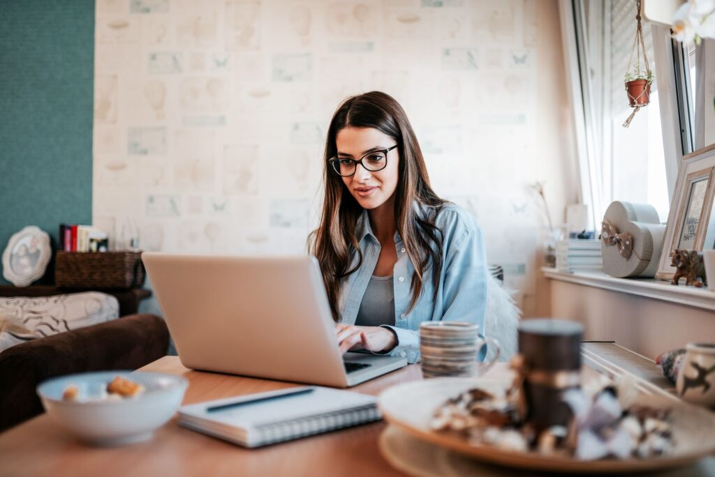 Nem todas as pessoas têm as características necessárias para o trabalho remoto. Quer saber se você é uma delas? Leia o artigo!