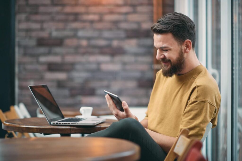 Você conhece as características do consumidor 5.0? Esse perfil de cliente é muito mais dinâmico e valoriza as experiências que as marcas podem proporcionar. Para saber mais, leia o nosso artigo